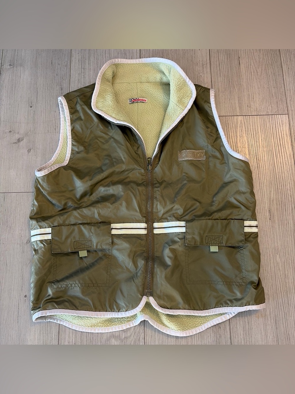 Vintage Quiksilver Light Olive Green Sherpa Lined Jacket